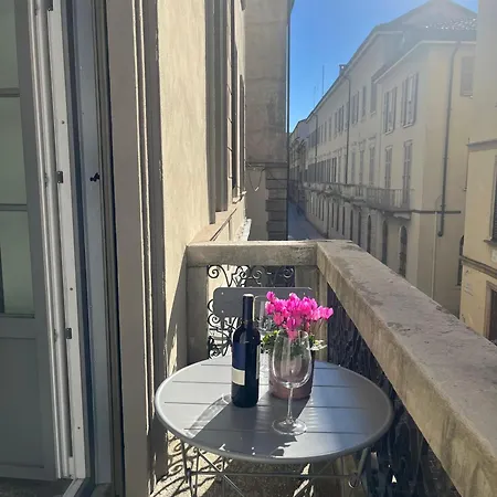 Living With Balcony Διαμέρισμα *