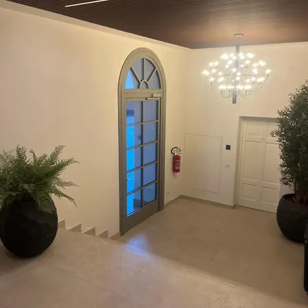 Living With Balcony Όπως