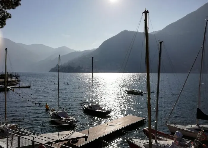 Living With Balcony Apartamento Como