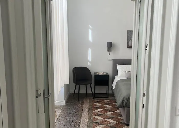 Living With Balcony * Como